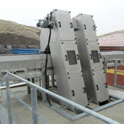 coarse screen for headworks